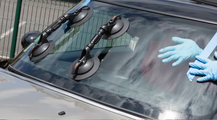 The Pilkington Clear Advantage Auto Glass Technician Competition (AGTO)