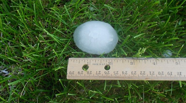 Read more about the article Colorado hail storm creates business for auto glass repair shops