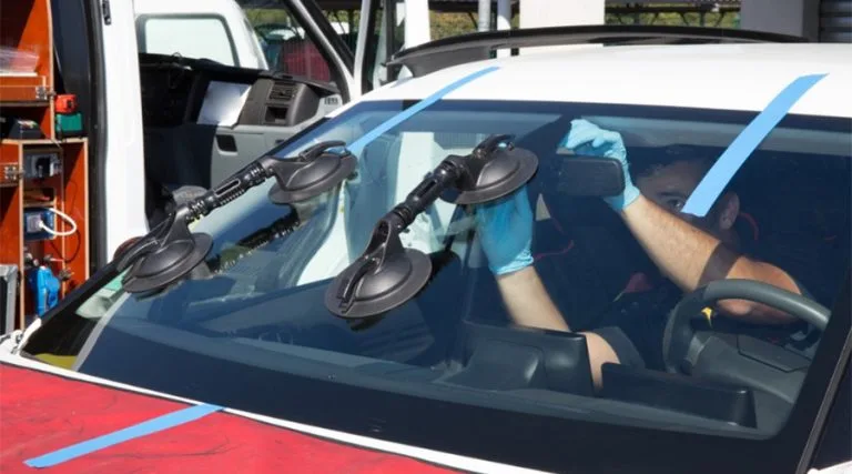 Read more about the article Factors that determine the cost of windshield replacement