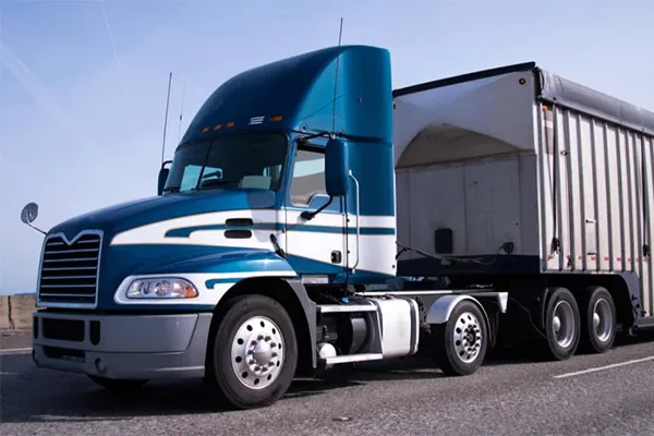 Read more about the article Mack’s collision mitigation system helps to keep truckers safe