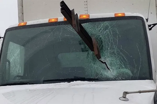 Read more about the article Steel beam smashes windshield nearly killing the driver