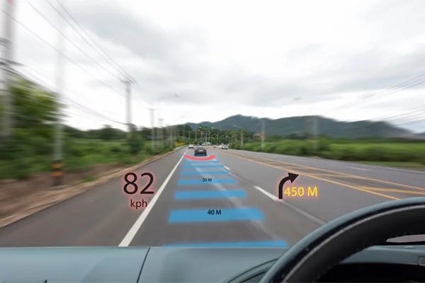 Read more about the article Augmented reality windshields are coming in 2022